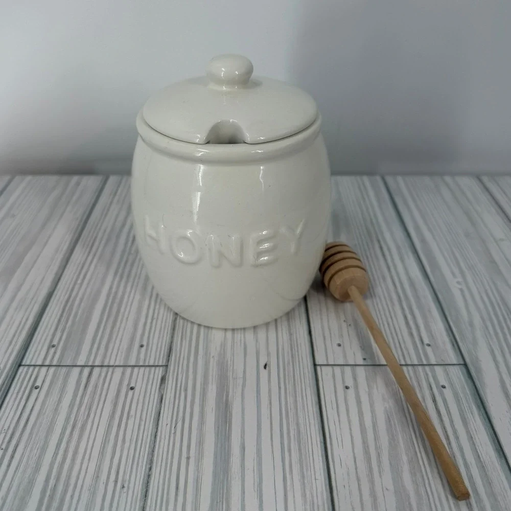 Sur La Table White Ceramic Honey Pot Jar Wooden Dipper and Lid Embossed Honey‎
